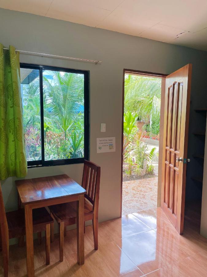 Ananas Guesthouse Moalboal Luaran gambar